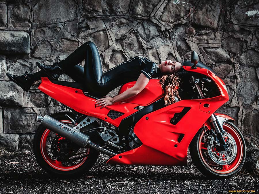 Beautiful girl Beautiful girls and motorcycles in Guadalajara